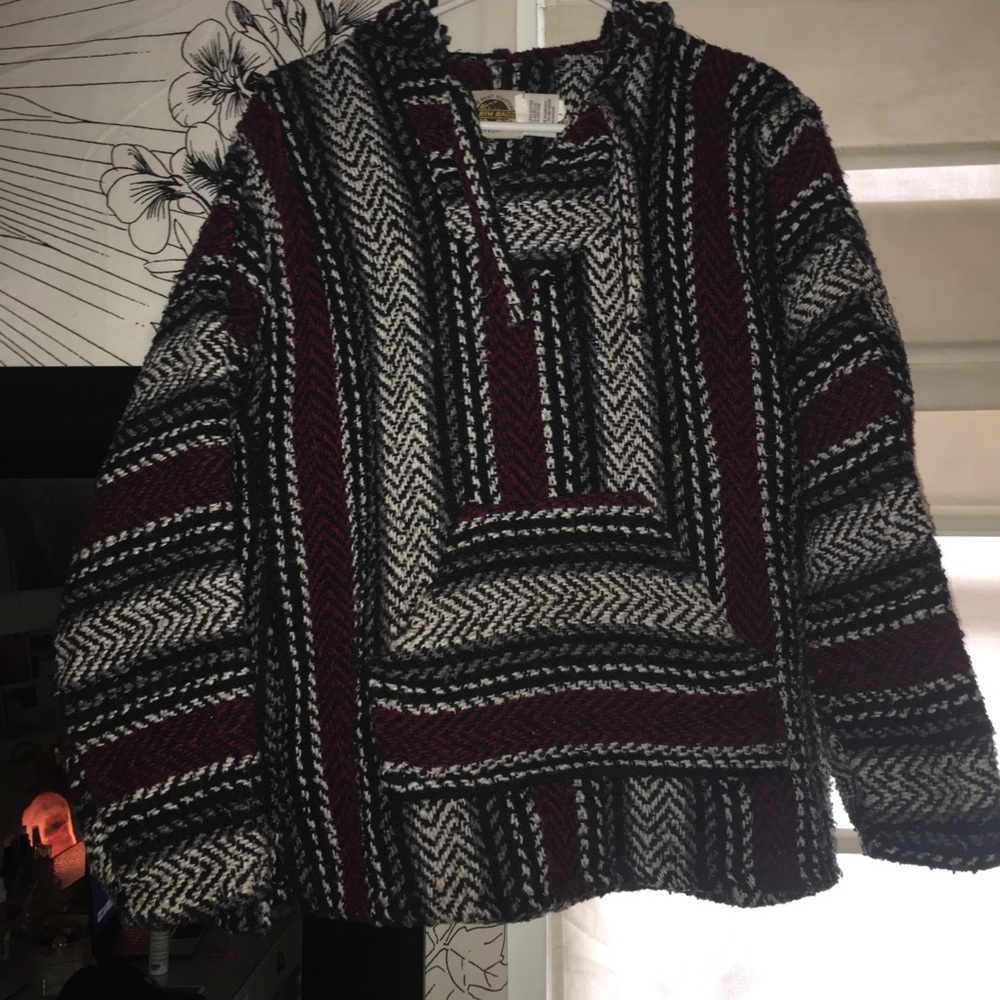 Earth ragz “drug rug” pullover